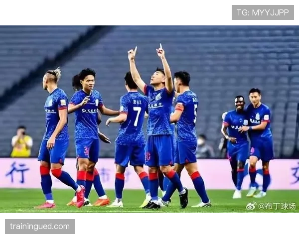 从组织到推进:上海申花中场缺少关键连接点 从组织到推进:上海申花中场缺少关键连接点
